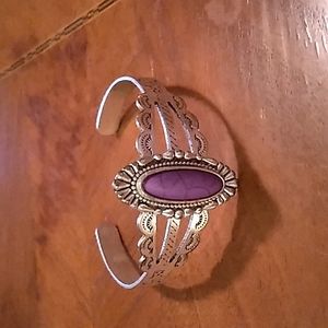 2/$12 Pretty bracelet with purple stone